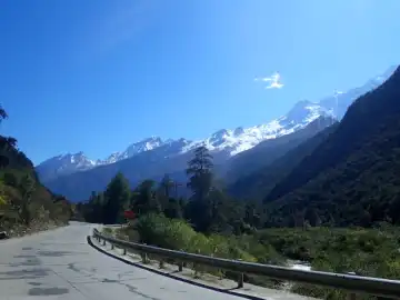 Mountains on the way to Kailash